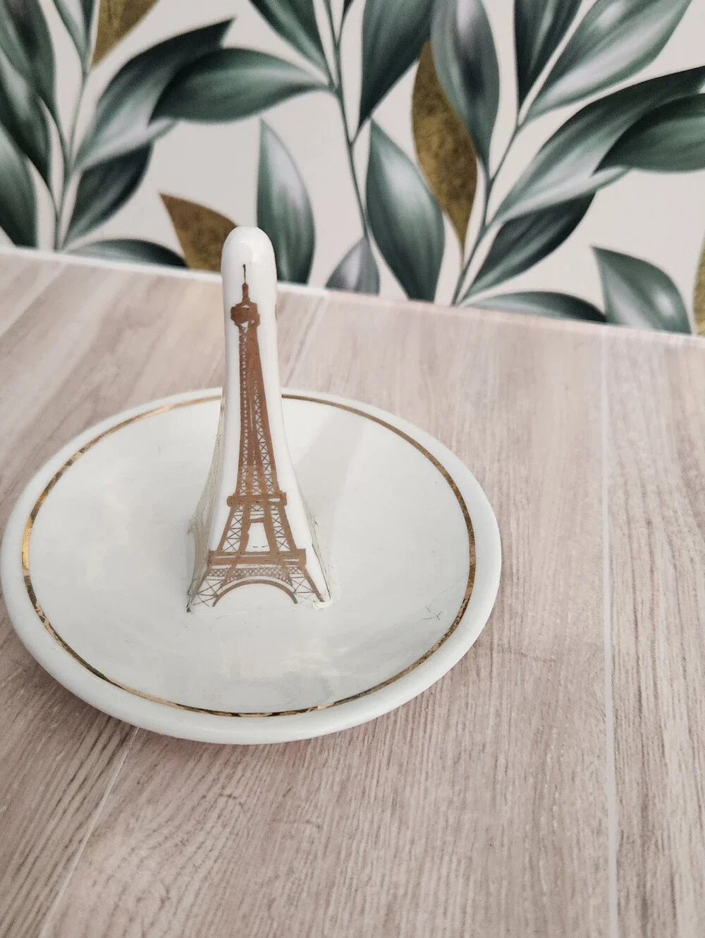 Vintage Style Ceramic Eiffel Tower Ring Dish Ivory & Gold Trim